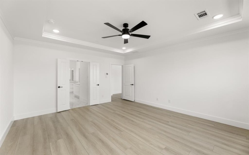 316 Loretta Lane, Burleson, TX 76028, 4 Bedrooms Bedrooms, ,5 BathroomsBathrooms,Residential,For Sale,316 Loretta Lane,20861788