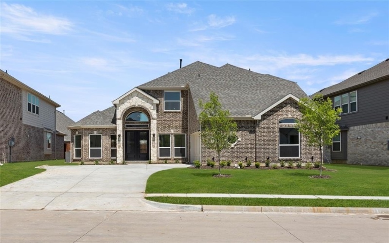 316 Loretta Lane, Burleson, TX 76028, 4 Bedrooms Bedrooms, ,5 BathroomsBathrooms,Residential,For Sale,316 Loretta Lane,20861788