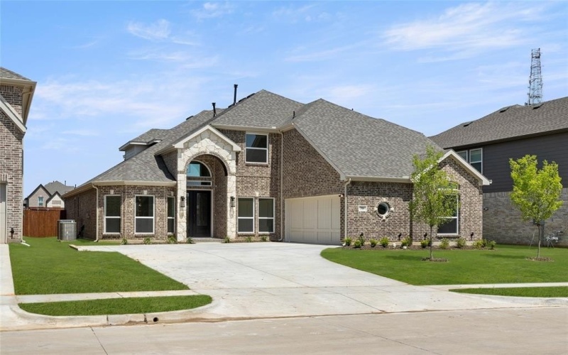 316 Loretta Lane, Burleson, TX 76028, 4 Bedrooms Bedrooms, ,5 BathroomsBathrooms,Residential,For Sale,316 Loretta Lane,20861788