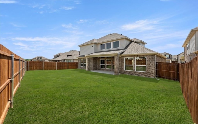316 Loretta Lane, Burleson, TX 76028, 4 Bedrooms Bedrooms, ,5 BathroomsBathrooms,Residential,For Sale,316 Loretta Lane,20861788