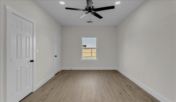 1001 N Oak Drive, Denison, TX 75020, 4 Bedrooms Bedrooms, ,2 BathroomsBathrooms,Residential,For Sale,1001 N Oak Drive,20861820