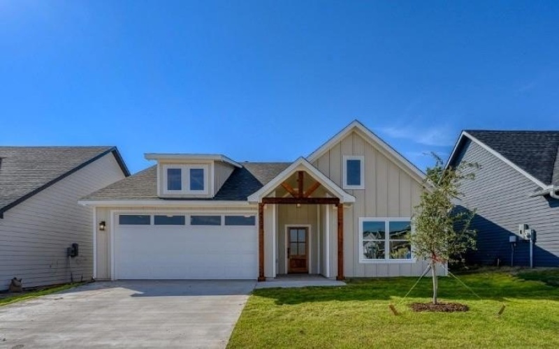 4808 Dry Creek Road, Sherman, TX 75092, 3 Bedrooms Bedrooms, ,2 BathroomsBathrooms,Residential Lease,For Rent,4808 Dry Creek Road,20864142