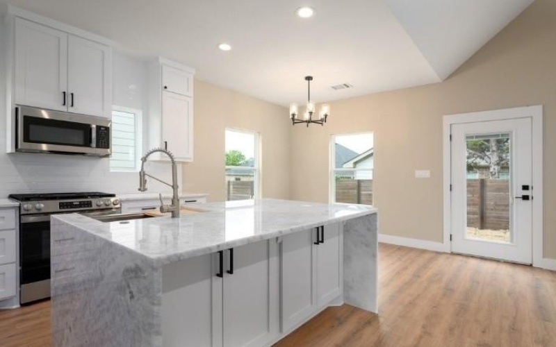 4808 Dry Creek Road, Sherman, TX 75092, 3 Bedrooms Bedrooms, ,2 BathroomsBathrooms,Residential Lease,For Rent,4808 Dry Creek Road,20864142