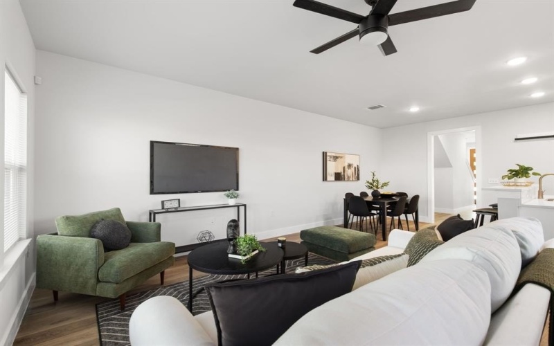 2451 Macon Street, Dallas, TX 75215, 3 Bedrooms Bedrooms, ,2 BathroomsBathrooms,Residential,For Sale,2451 Macon Street,20864168