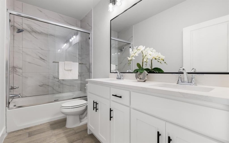 2451 Macon Street, Dallas, TX 75215, 3 Bedrooms Bedrooms, ,2 BathroomsBathrooms,Residential,For Sale,2451 Macon Street,20864168