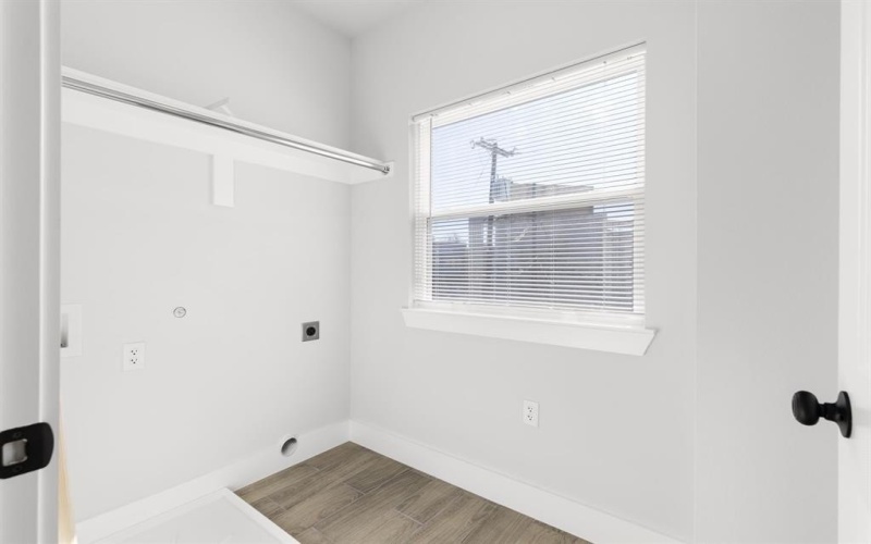 2451 Macon Street, Dallas, TX 75215, 3 Bedrooms Bedrooms, ,2 BathroomsBathrooms,Residential,For Sale,2451 Macon Street,20864168