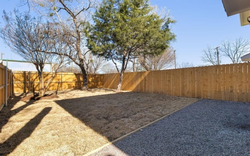 2451 Macon Street, Dallas, TX 75215, 3 Bedrooms Bedrooms, ,2 BathroomsBathrooms,Residential,For Sale,2451 Macon Street,20864168