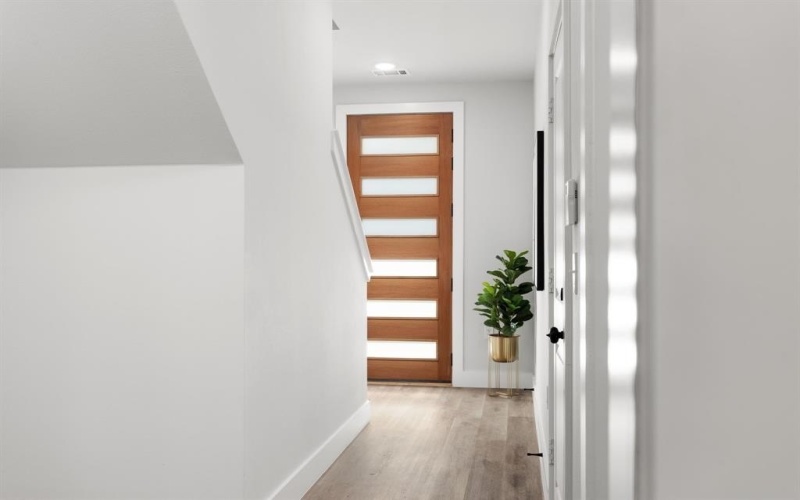 2451 Macon Street, Dallas, TX 75215, 3 Bedrooms Bedrooms, ,2 BathroomsBathrooms,Residential,For Sale,2451 Macon Street,20864168
