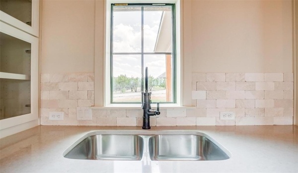179 Cedar Mountain Drive, Weatherford, TX 76085, 3 Bedrooms Bedrooms, ,3 BathroomsBathrooms,Residential,For Sale,179 Cedar Mountain Drive,20864633