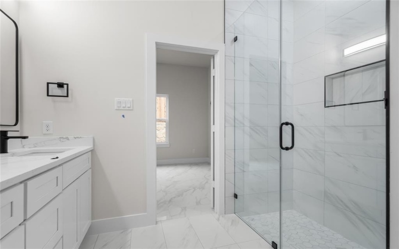 2336 Alsiddiq Drive, Irving, TX 75062, 4 Bedrooms Bedrooms, ,3 BathroomsBathrooms,Residential,For Sale,2336 Alsiddiq Drive,20864891