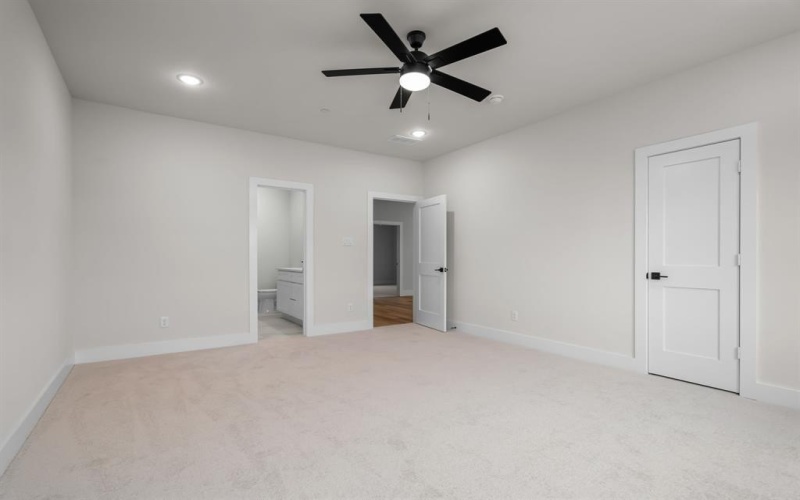 2336 Alsiddiq Drive, Irving, TX 75062, 4 Bedrooms Bedrooms, ,3 BathroomsBathrooms,Residential,For Sale,2336 Alsiddiq Drive,20864891