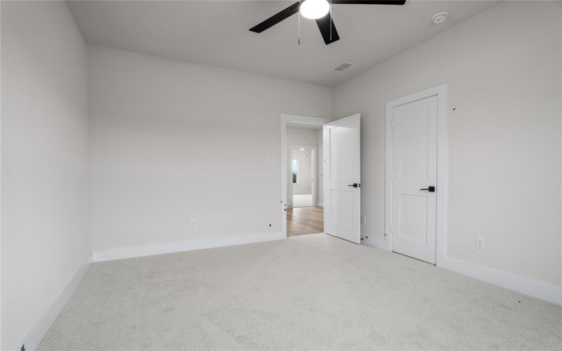 2336 Alsiddiq Drive, Irving, TX 75062, 4 Bedrooms Bedrooms, ,3 BathroomsBathrooms,Residential,For Sale,2336 Alsiddiq Drive,20864891