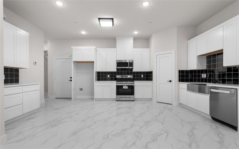 2336 Alsiddiq Drive, Irving, TX 75062, 4 Bedrooms Bedrooms, ,3 BathroomsBathrooms,Residential,For Sale,2336 Alsiddiq Drive,20864891