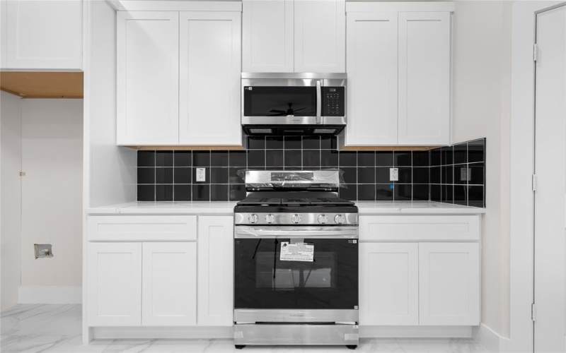 2336 Alsiddiq Drive, Irving, TX 75062, 4 Bedrooms Bedrooms, ,3 BathroomsBathrooms,Residential,For Sale,2336 Alsiddiq Drive,20864891