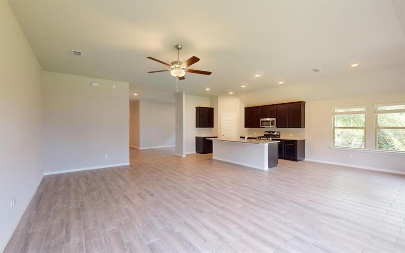3301 Fortress Way, Denton, TX 76208, 4 Habitaciones Habitaciones , ,2 BañosBaños,Residential,En Venta,3301 Fortress Way,20864963