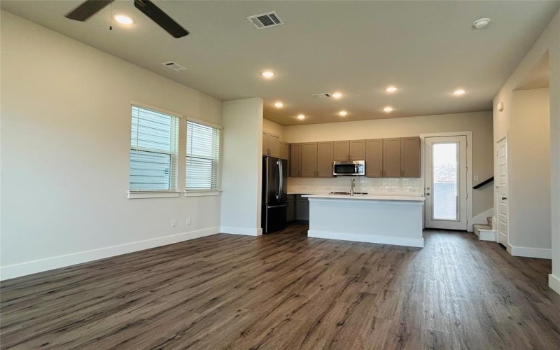 760 W Bedford Euless Road #114, Hurst, TX 76053, 2 Bedrooms Bedrooms, ,2 BathroomsBathrooms,Residential Lease,For Rent,760 W Bedford Euless Road,20865141