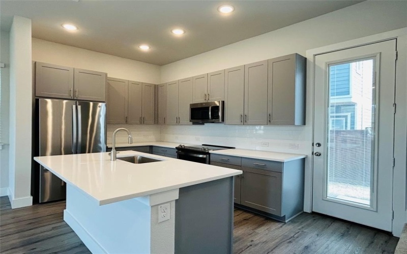 760 W Bedford Euless Road #114, Hurst, TX 76053, 2 Bedrooms Bedrooms, ,2 BathroomsBathrooms,Residential Lease,For Rent,760 W Bedford Euless Road,20865141