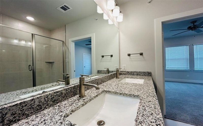 760 W Bedford Euless Road #114, Hurst, TX 76053, 2 Bedrooms Bedrooms, ,2 BathroomsBathrooms,Residential Lease,For Rent,760 W Bedford Euless Road,20865141