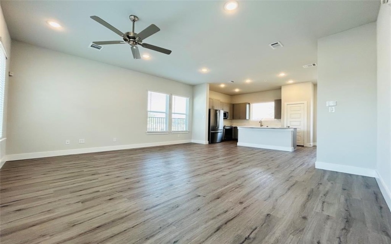 760 W Bedford Euless Road #100, Hurst, TX 76053, 3 Bedrooms Bedrooms, ,2 BathroomsBathrooms,Residential Lease,For Rent,760 W Bedford Euless Road,20865160