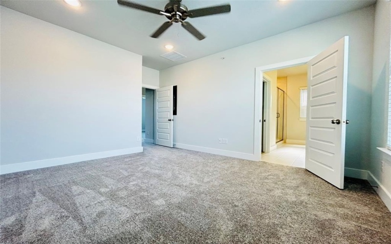 760 W Bedford Euless Road #100, Hurst, TX 76053, 3 Bedrooms Bedrooms, ,2 BathroomsBathrooms,Residential Lease,For Rent,760 W Bedford Euless Road,20865160