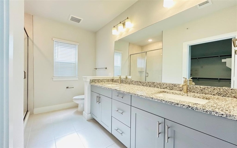 760 W Bedford Euless Road #100, Hurst, TX 76053, 3 Bedrooms Bedrooms, ,2 BathroomsBathrooms,Residential Lease,For Rent,760 W Bedford Euless Road,20865160