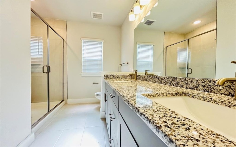 760 W Bedford Euless Road #100, Hurst, TX 76053, 3 Bedrooms Bedrooms, ,2 BathroomsBathrooms,Residential Lease,For Rent,760 W Bedford Euless Road,20865160