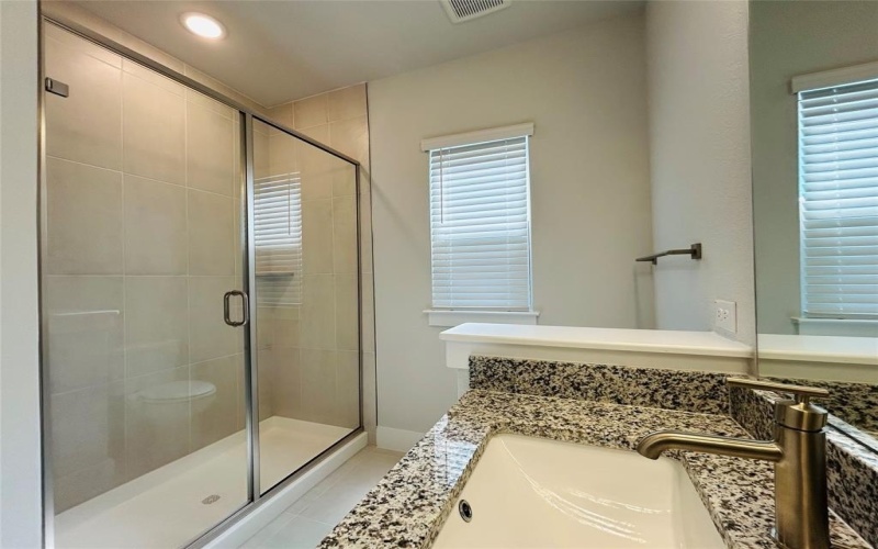 760 W Bedford Euless Road #100, Hurst, TX 76053, 3 Bedrooms Bedrooms, ,2 BathroomsBathrooms,Residential Lease,For Rent,760 W Bedford Euless Road,20865160