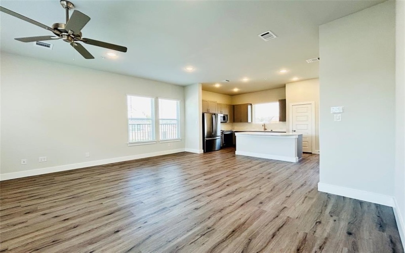 760 W Bedford Euless Road #100, Hurst, TX 76053, 3 Bedrooms Bedrooms, ,2 BathroomsBathrooms,Residential Lease,For Rent,760 W Bedford Euless Road,20865160