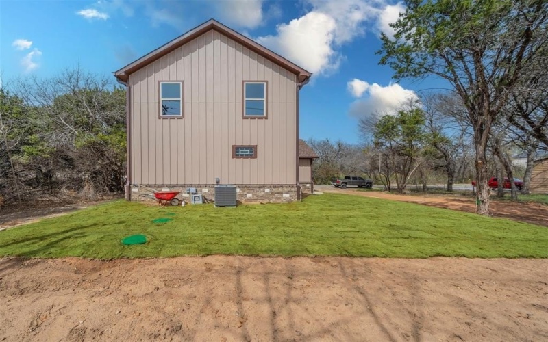 2715 S Shadowood Street, Granbury, TX 76048, 3 Bedrooms Bedrooms, ,2 BathroomsBathrooms,Residential,For Sale,2715 S Shadowood Street,20865342