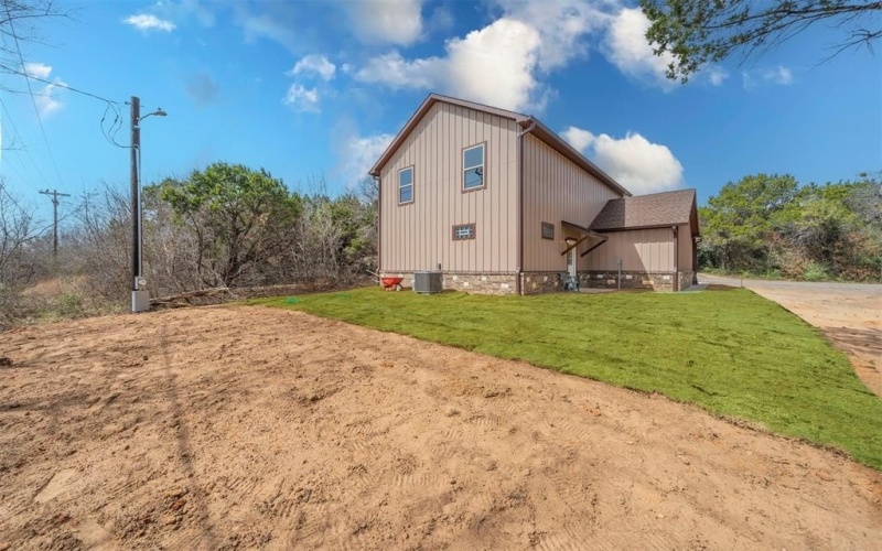 2715 S Shadowood Street, Granbury, TX 76048, 3 Bedrooms Bedrooms, ,2 BathroomsBathrooms,Residential,For Sale,2715 S Shadowood Street,20865342