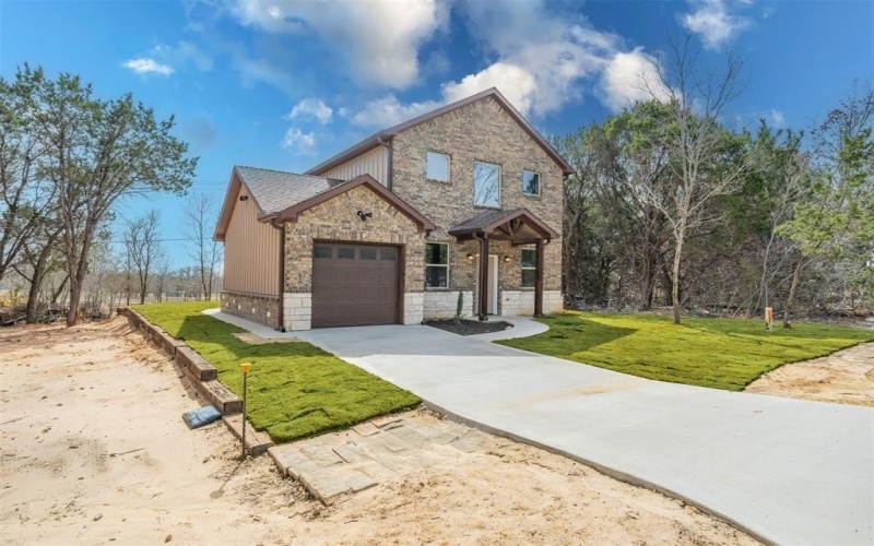 2715 S Shadowood Street, Granbury, TX 76048, 3 Bedrooms Bedrooms, ,2 BathroomsBathrooms,Residential,For Sale,2715 S Shadowood Street,20865342