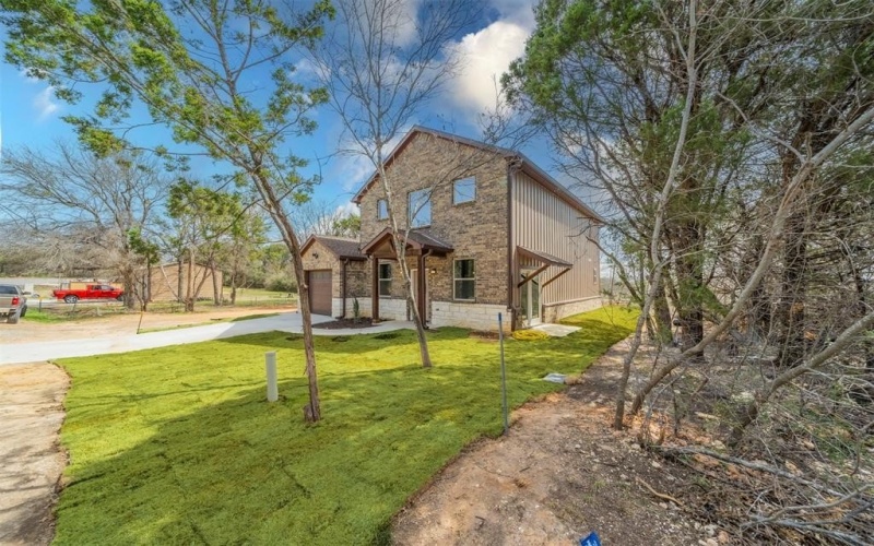 2715 S Shadowood Street, Granbury, TX 76048, 3 Bedrooms Bedrooms, ,2 BathroomsBathrooms,Residential,For Sale,2715 S Shadowood Street,20865342