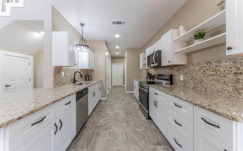 2715 S Shadowood Street, Granbury, TX 76048, 3 Bedrooms Bedrooms, ,2 BathroomsBathrooms,Residential,For Sale,2715 S Shadowood Street,20865342