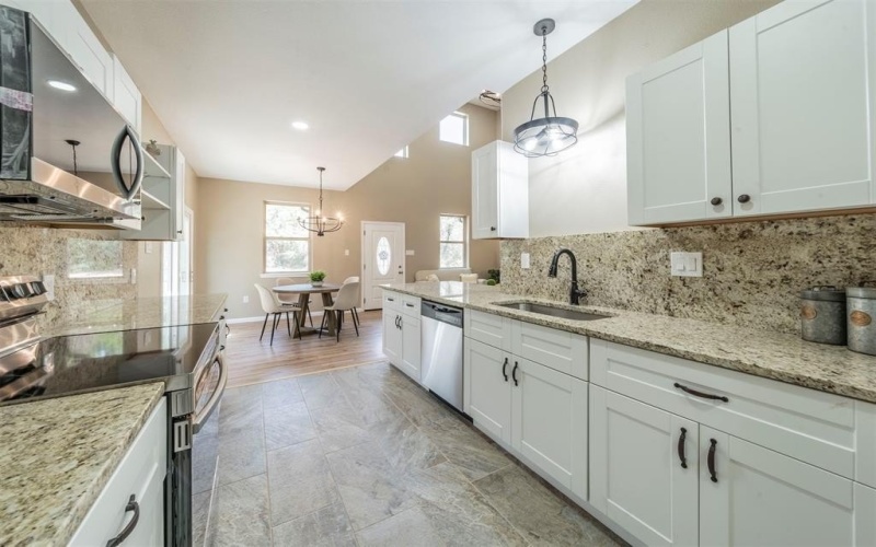 2715 S Shadowood Street, Granbury, TX 76048, 3 Bedrooms Bedrooms, ,2 BathroomsBathrooms,Residential,For Sale,2715 S Shadowood Street,20865342