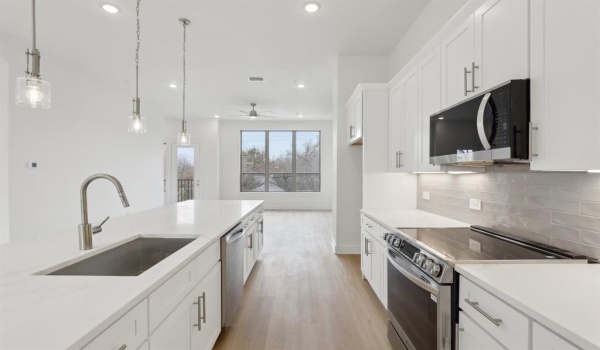 2524 Havenhurst Street #103, Farmers Branch, TX 75234, 3 Bedrooms Bedrooms, ,3 BathroomsBathrooms,Residential,For Sale,2524 Havenhurst Street,20865361