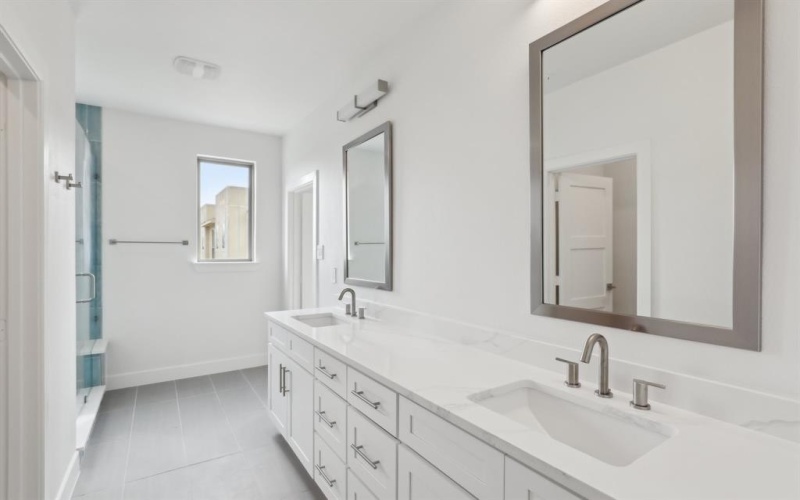 2524 Havenhurst Street #103, Farmers Branch, TX 75234, 3 Bedrooms Bedrooms, ,3 BathroomsBathrooms,Residential,For Sale,2524 Havenhurst Street,20865361