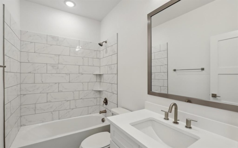 2524 Havenhurst Street #103, Farmers Branch, TX 75234, 3 Bedrooms Bedrooms, ,3 BathroomsBathrooms,Residential,For Sale,2524 Havenhurst Street,20865361