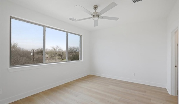 2524 Havenhurst Street #103, Farmers Branch, TX 75234, 3 Bedrooms Bedrooms, ,3 BathroomsBathrooms,Residential,For Sale,2524 Havenhurst Street,20865361