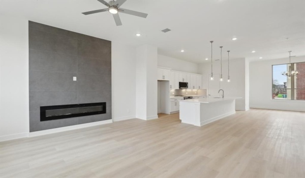 2524 Havenhurst Street #103, Farmers Branch, TX 75234, 3 Bedrooms Bedrooms, ,3 BathroomsBathrooms,Residential,For Sale,2524 Havenhurst Street,20865361