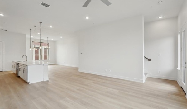 2524 Havenhurst Street #103, Farmers Branch, TX 75234, 3 Bedrooms Bedrooms, ,3 BathroomsBathrooms,Residential,For Sale,2524 Havenhurst Street,20865361