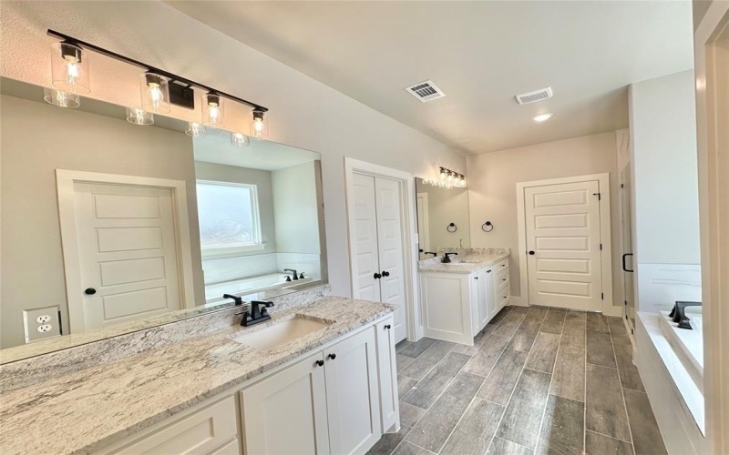 105 Villa Court, Poolville, TX 76487, 4 Bedrooms Bedrooms, ,3 BathroomsBathrooms,Residential,For Sale,105 Villa Court,20865405