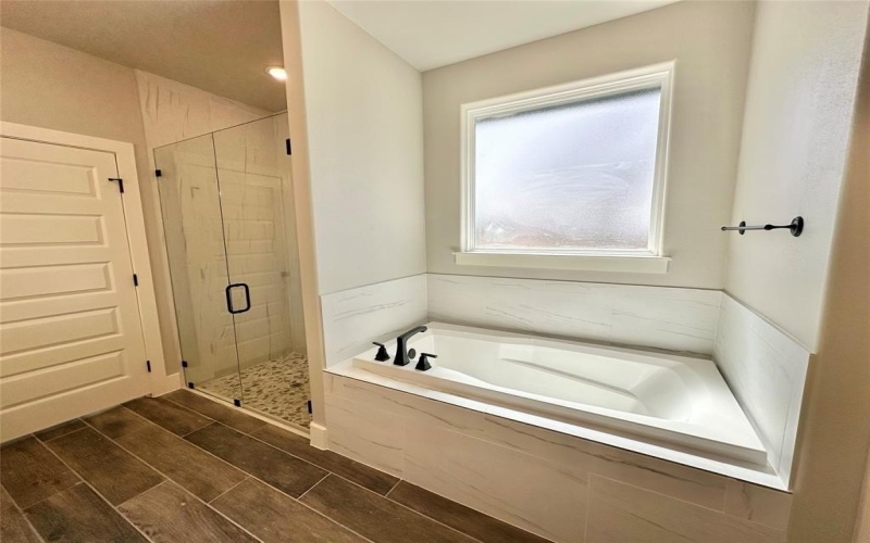 105 Villa Court, Poolville, TX 76487, 4 Bedrooms Bedrooms, ,3 BathroomsBathrooms,Residential,For Sale,105 Villa Court,20865405
