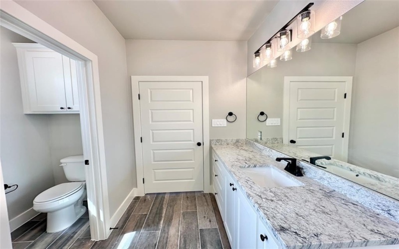 105 Villa Court, Poolville, TX 76487, 4 Bedrooms Bedrooms, ,3 BathroomsBathrooms,Residential,For Sale,105 Villa Court,20865405