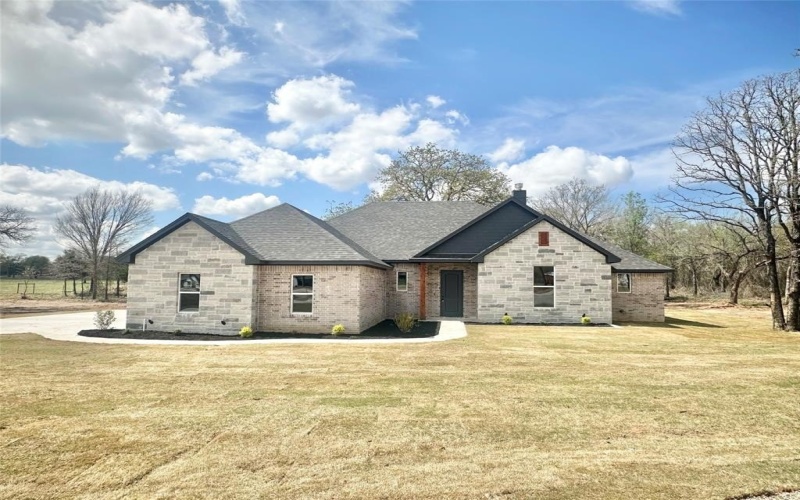105 Villa Court, Poolville, TX 76487, 4 Bedrooms Bedrooms, ,3 BathroomsBathrooms,Residential,For Sale,105 Villa Court,20865405
