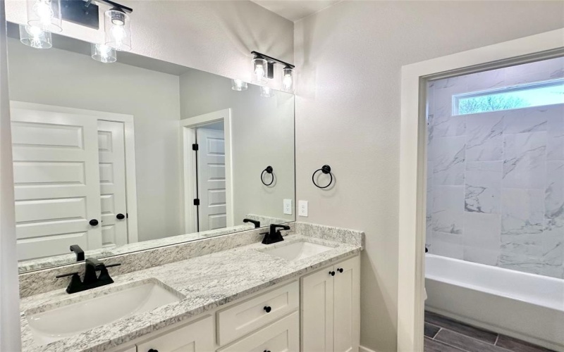 105 Villa Court, Poolville, TX 76487, 4 Bedrooms Bedrooms, ,3 BathroomsBathrooms,Residential,For Sale,105 Villa Court,20865405