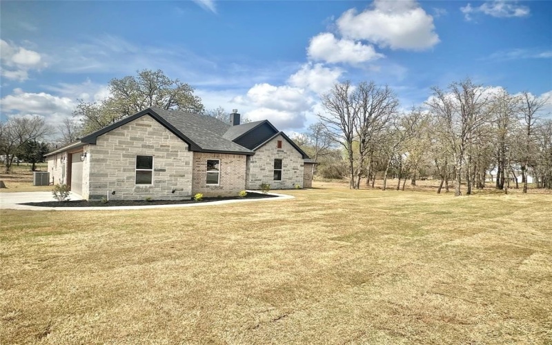 105 Villa Court, Poolville, TX 76487, 4 Bedrooms Bedrooms, ,3 BathroomsBathrooms,Residential,For Sale,105 Villa Court,20865405