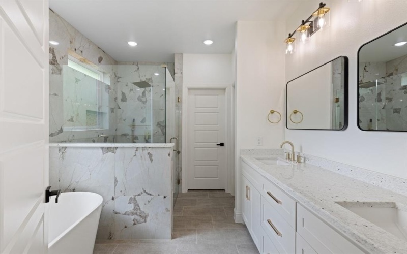 806 Barber Avenue, Cleburne, TX 76031, 3 Bedrooms Bedrooms, ,2 BathroomsBathrooms,Residential,For Sale,806 Barber Avenue,20865603