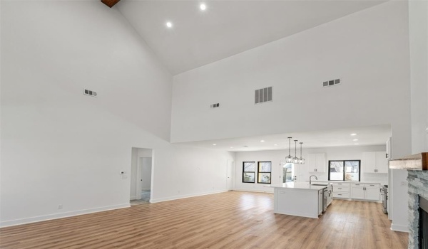 649 ENCHANTED ISLES Drive, Mabank, TX 75156, 4 Habitaciones Habitaciones , ,3 BañosBaños,Residential,En Venta,649 ENCHANTED ISLES Drive,20865660