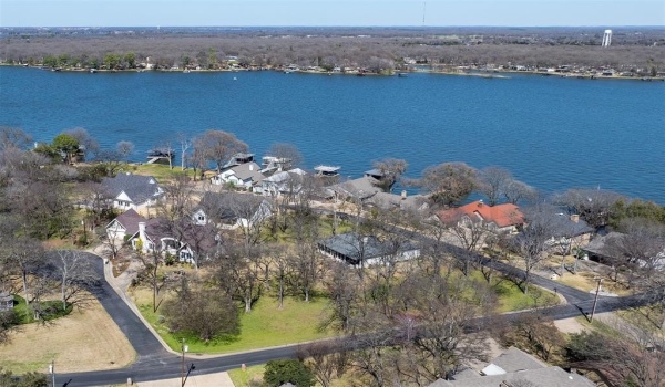 649 ENCHANTED ISLES Drive, Mabank, TX 75156, 4 Habitaciones Habitaciones , ,3 BañosBaños,Residential,En Venta,649 ENCHANTED ISLES Drive,20865660