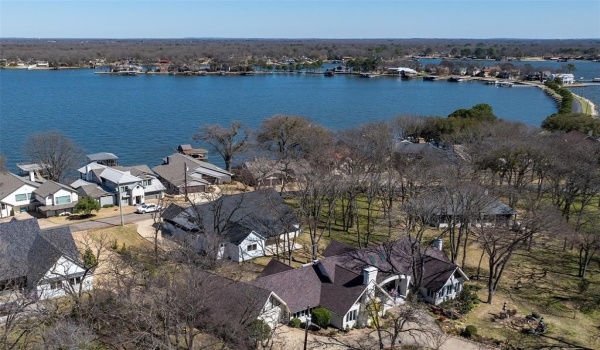 649 ENCHANTED ISLES Drive, Mabank, TX 75156, 4 Habitaciones Habitaciones , ,3 BañosBaños,Residential,En Venta,649 ENCHANTED ISLES Drive,20865660